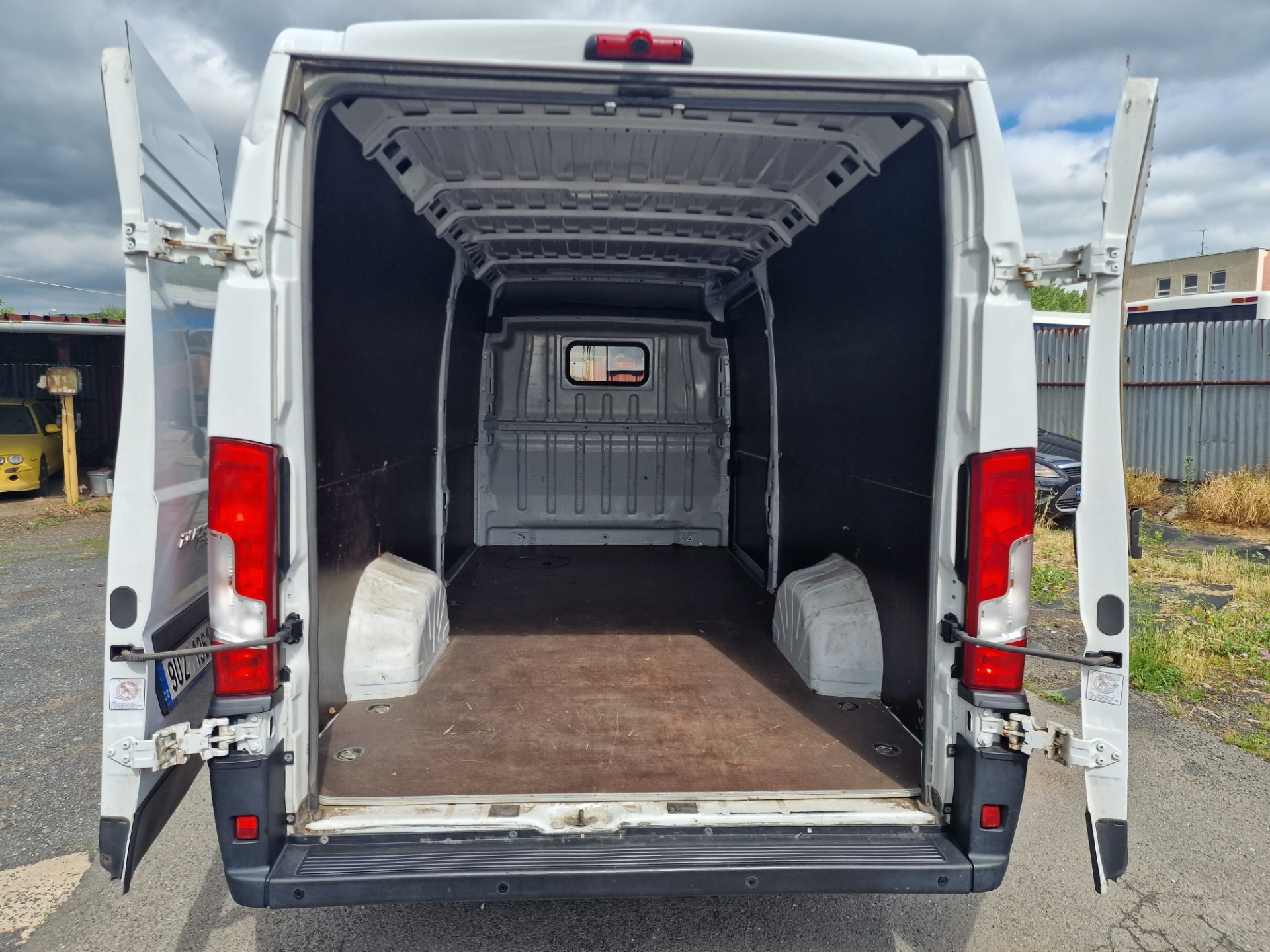 DUCATO L4H2 – ložný prostor